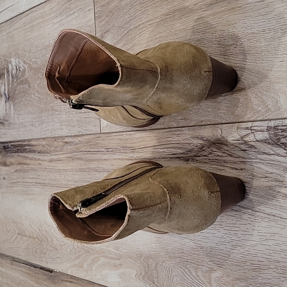 URBAN OUTFITTERS WESTIE WELT  BOOT IN OLIVE VICTORIAN SAGE - Picture 5 of 9